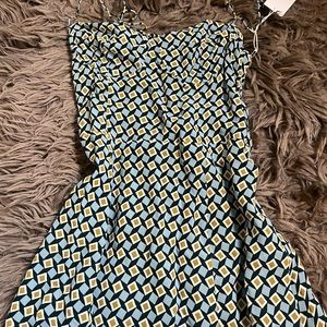NEW WITH TAGS Reformation zig zag dress green yellow size 8 sexy slit